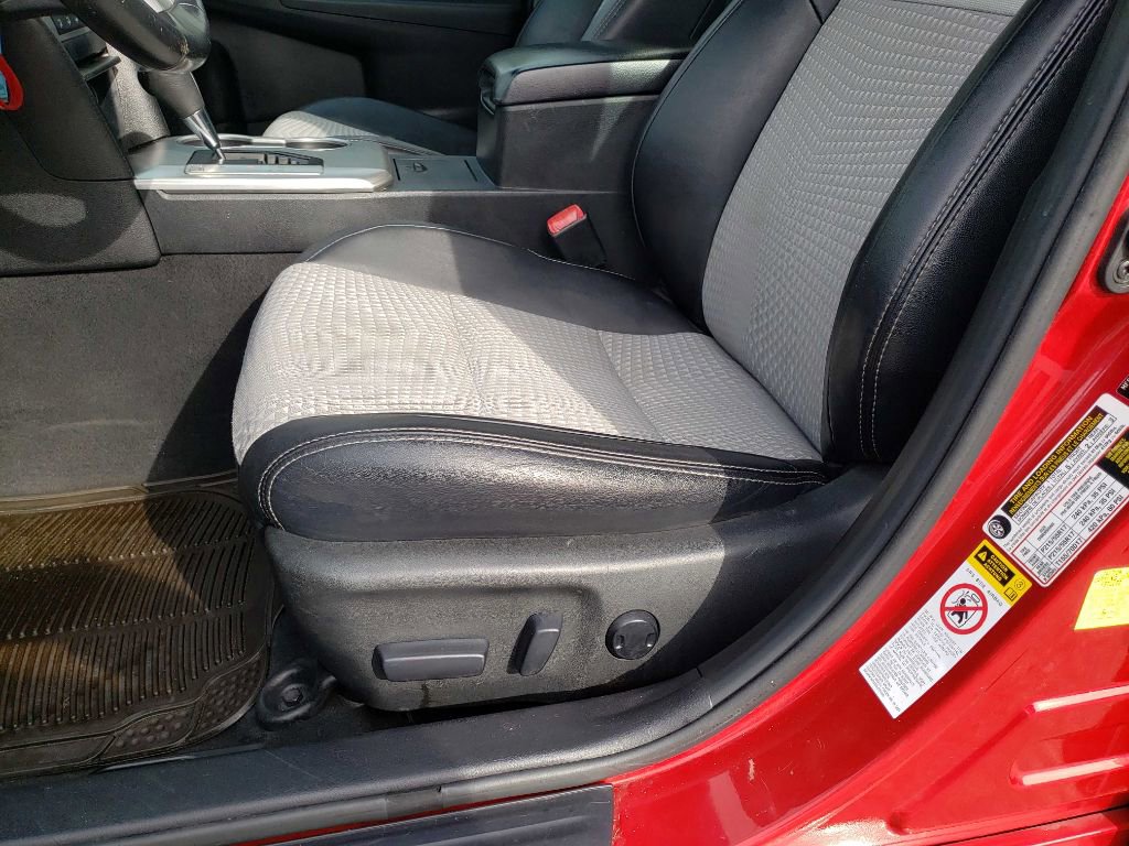 Used 2013 Toyota Camry SE image 10