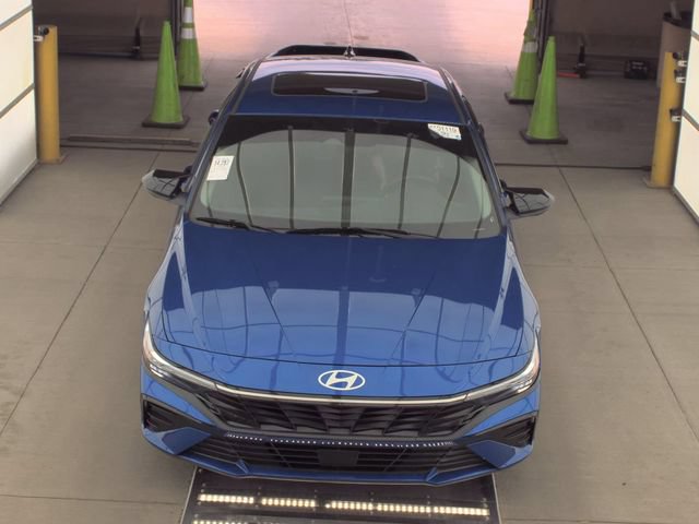 Used 2024 Hyundai Elantra SEL w/ Convenience Package FWD image 2
