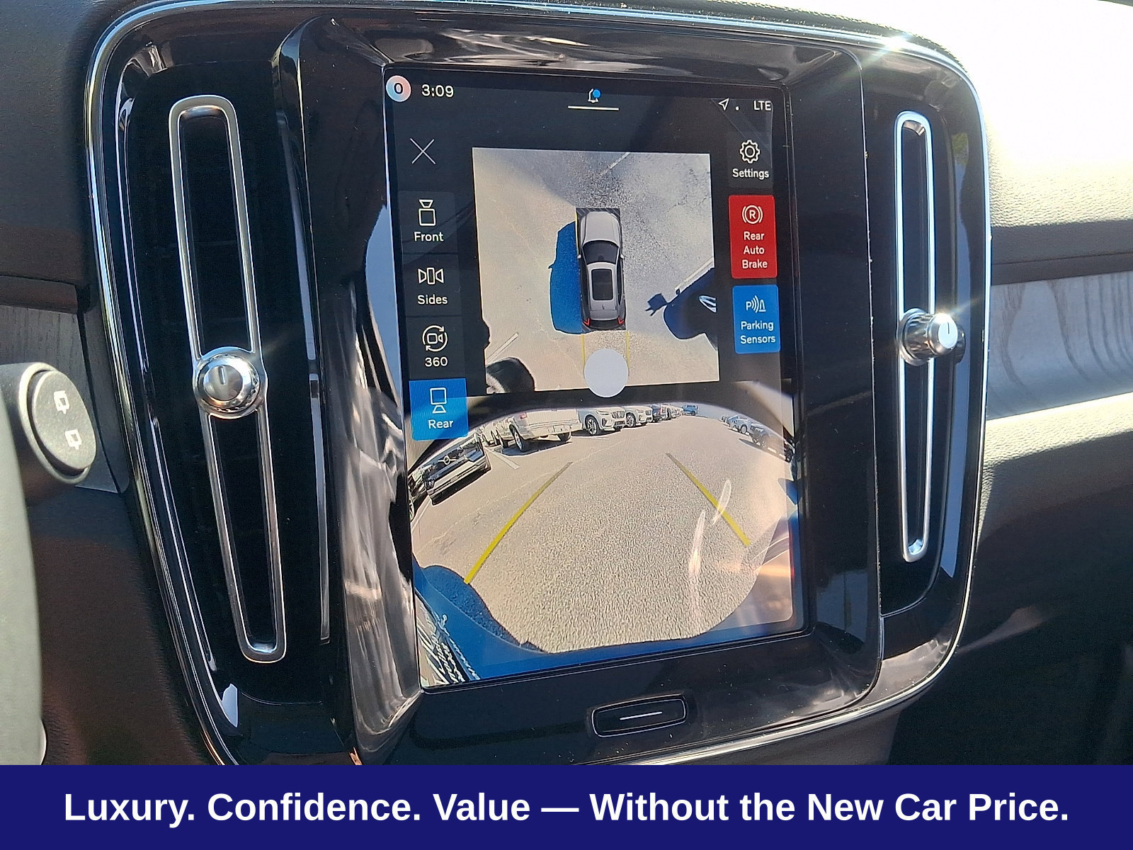 New 2026 Volvo XC40 B5 Ultra w/ Protection Package Premier AWD/4WD image 15