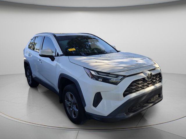 Used 2020 Toyota RAV4 Limited AWD/4WD image 4