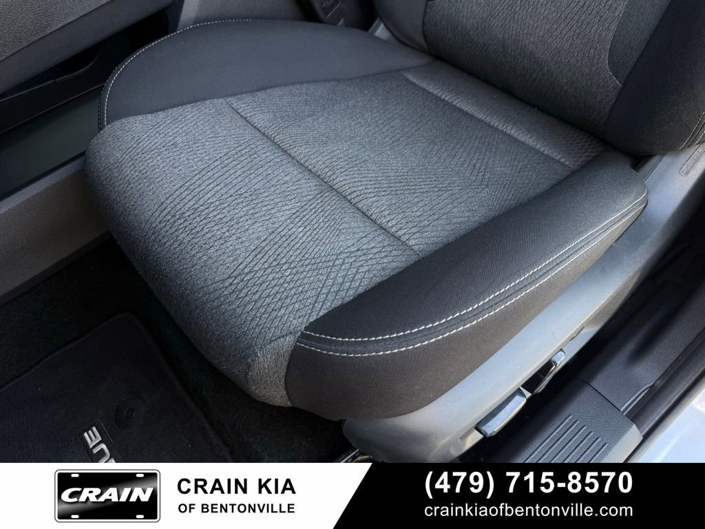 Used 2024 Nissan Rogue SV AWD/4WD image 25