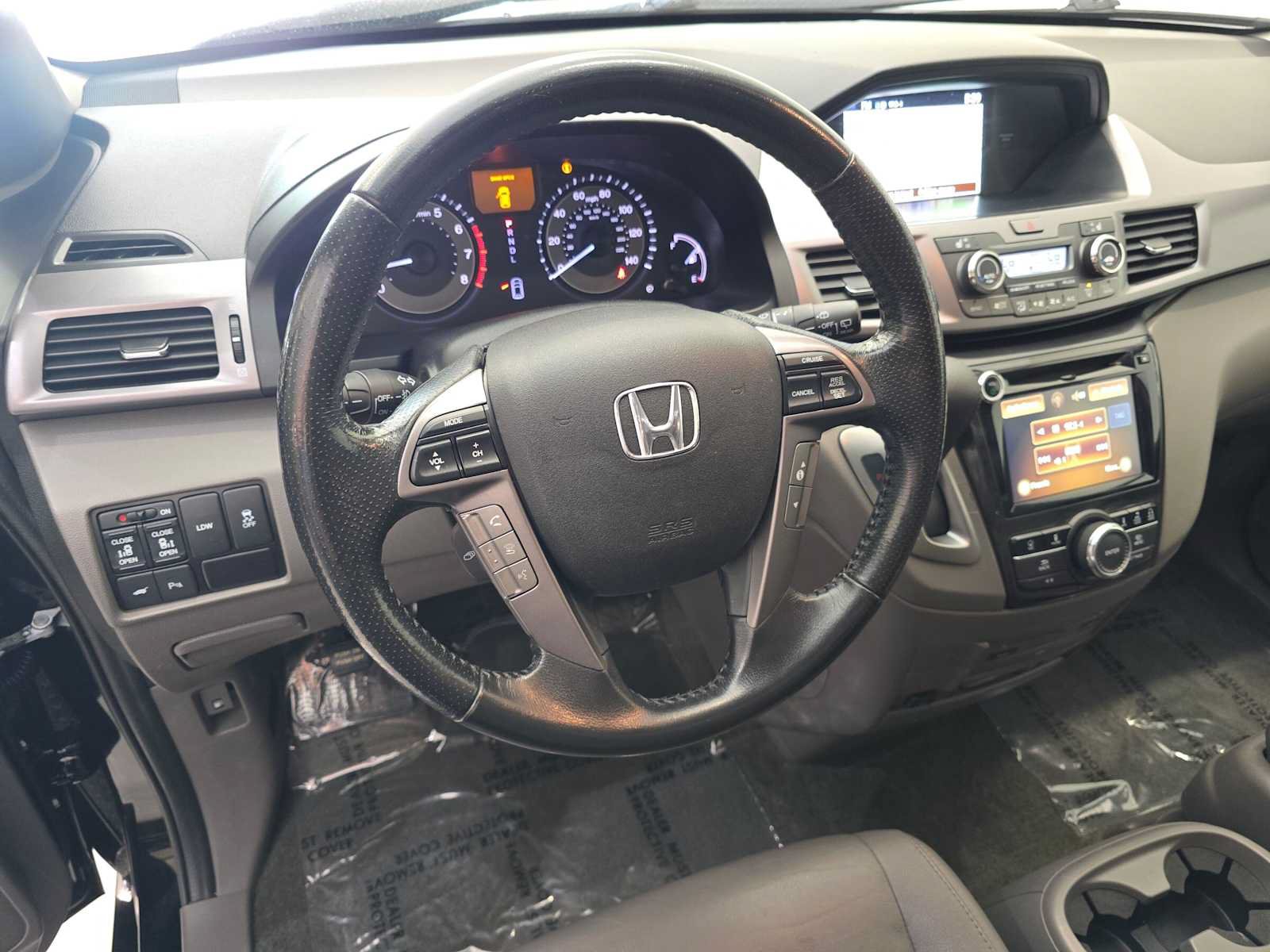 Used 2014 Honda Odyssey Touring image 2