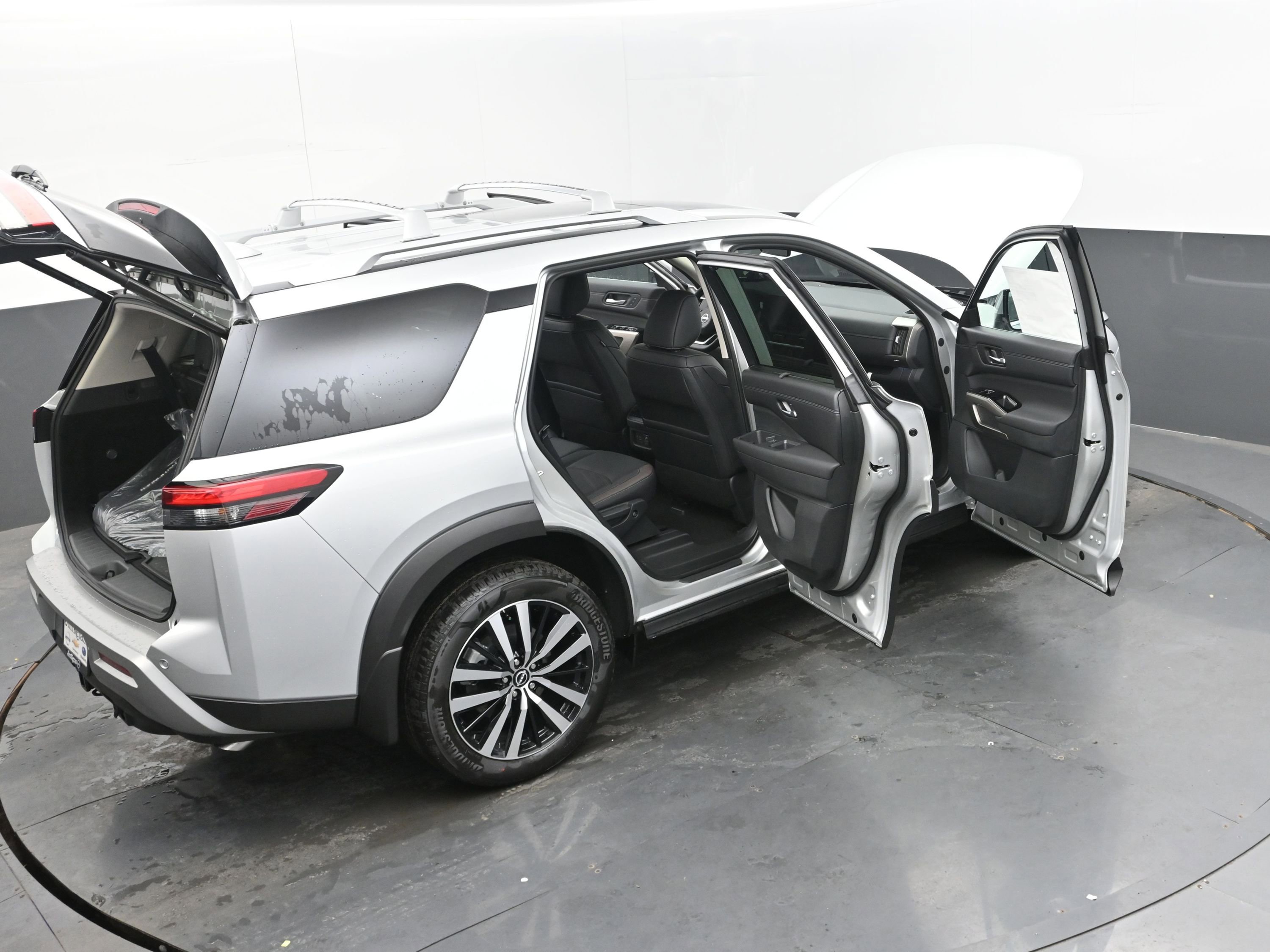 New 2025 Nissan Pathfinder Platinum w/ Cargo Package image 46