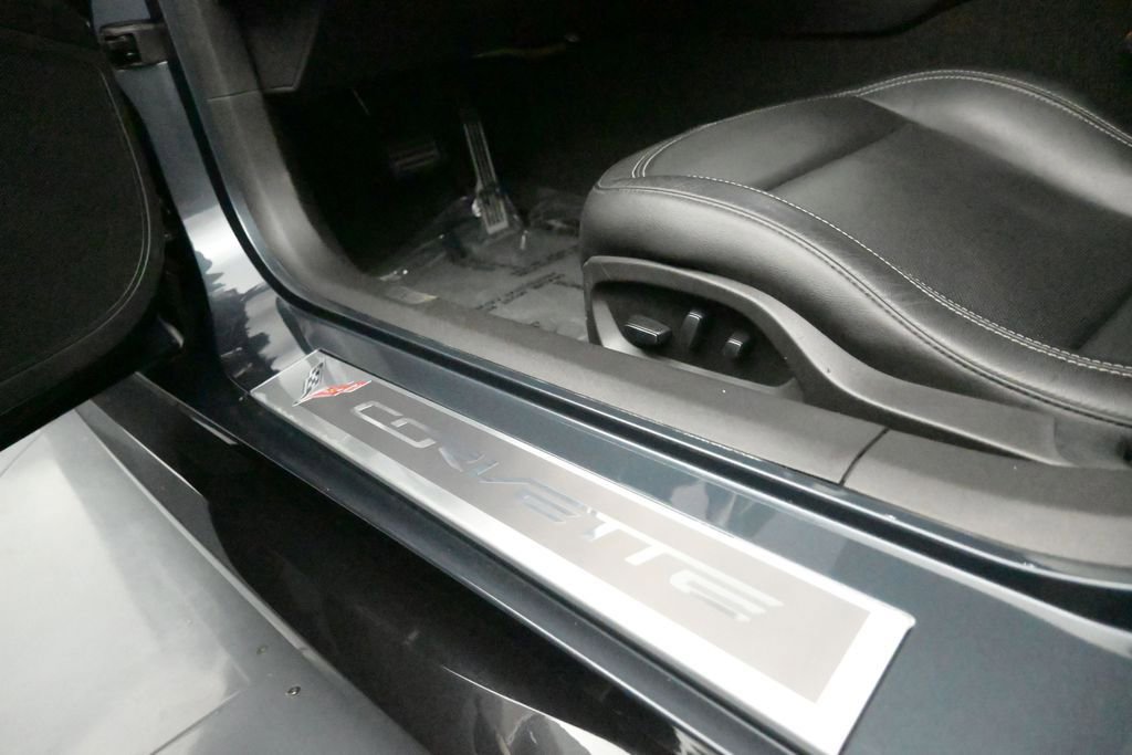 Used 2019 Chevrolet Corvette Z06 RWD image 12