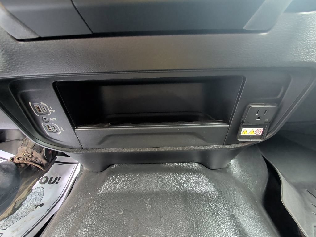 Used 2024 RAM 5500 Tradesman w/ Chrome Appearance Group AWD/4WD image 19