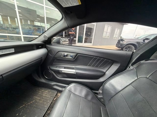 Used 2015 Ford Mustang Premium RWD image 15