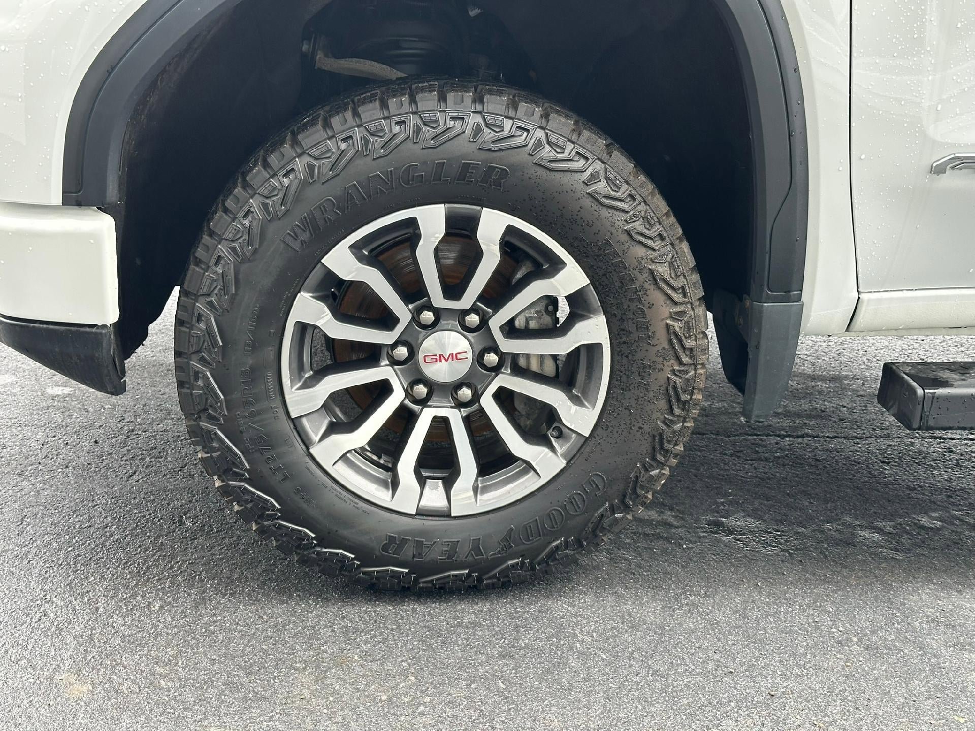 Certified 2023 GMC Sierra 1500 AT4 w/ AT4 Premium Package AWD/4WD image 45