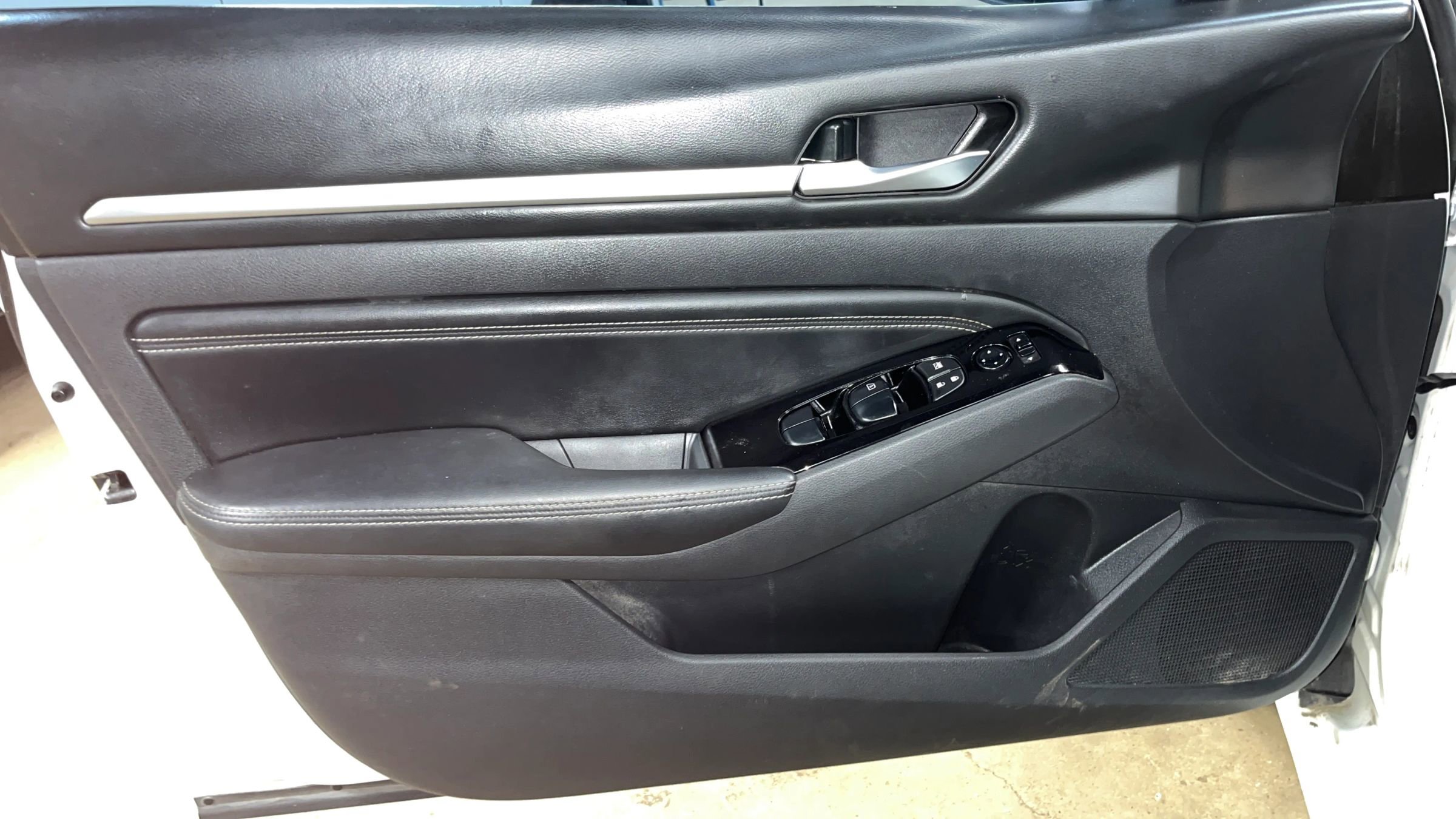 Used 2021 Nissan Altima 2.5 SV w/ SV Premium Package image 34