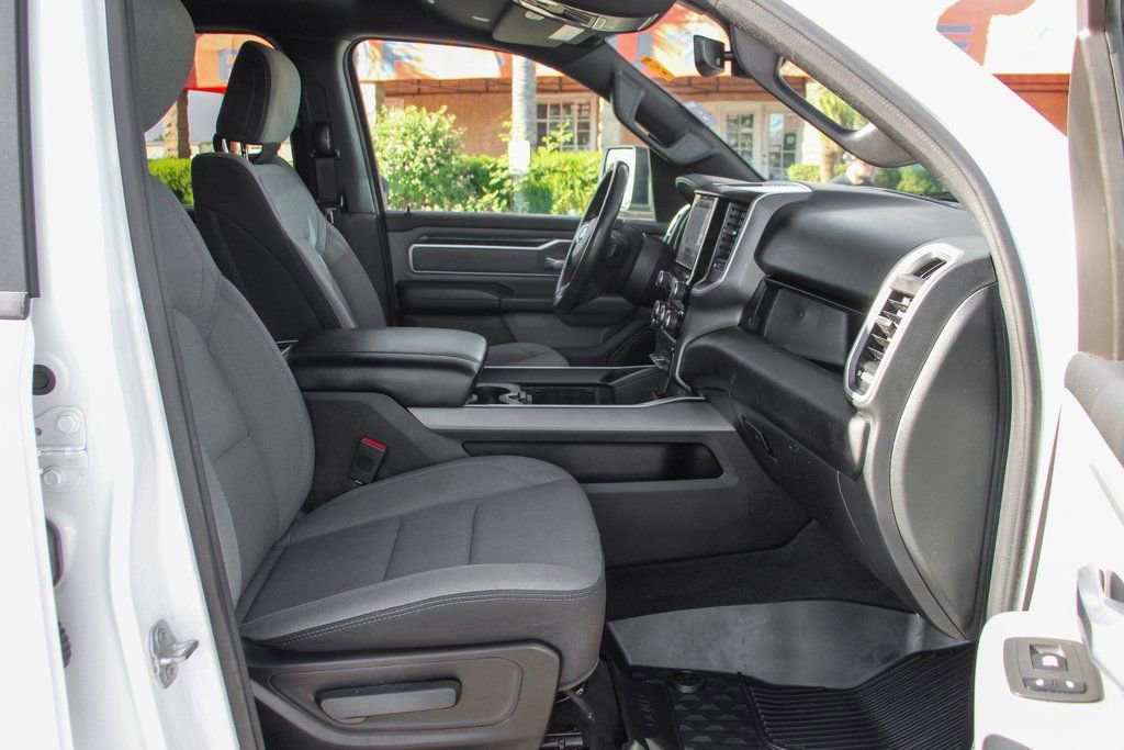 Used 2022 RAM 1500 Big Horn AWD/4WD image 37