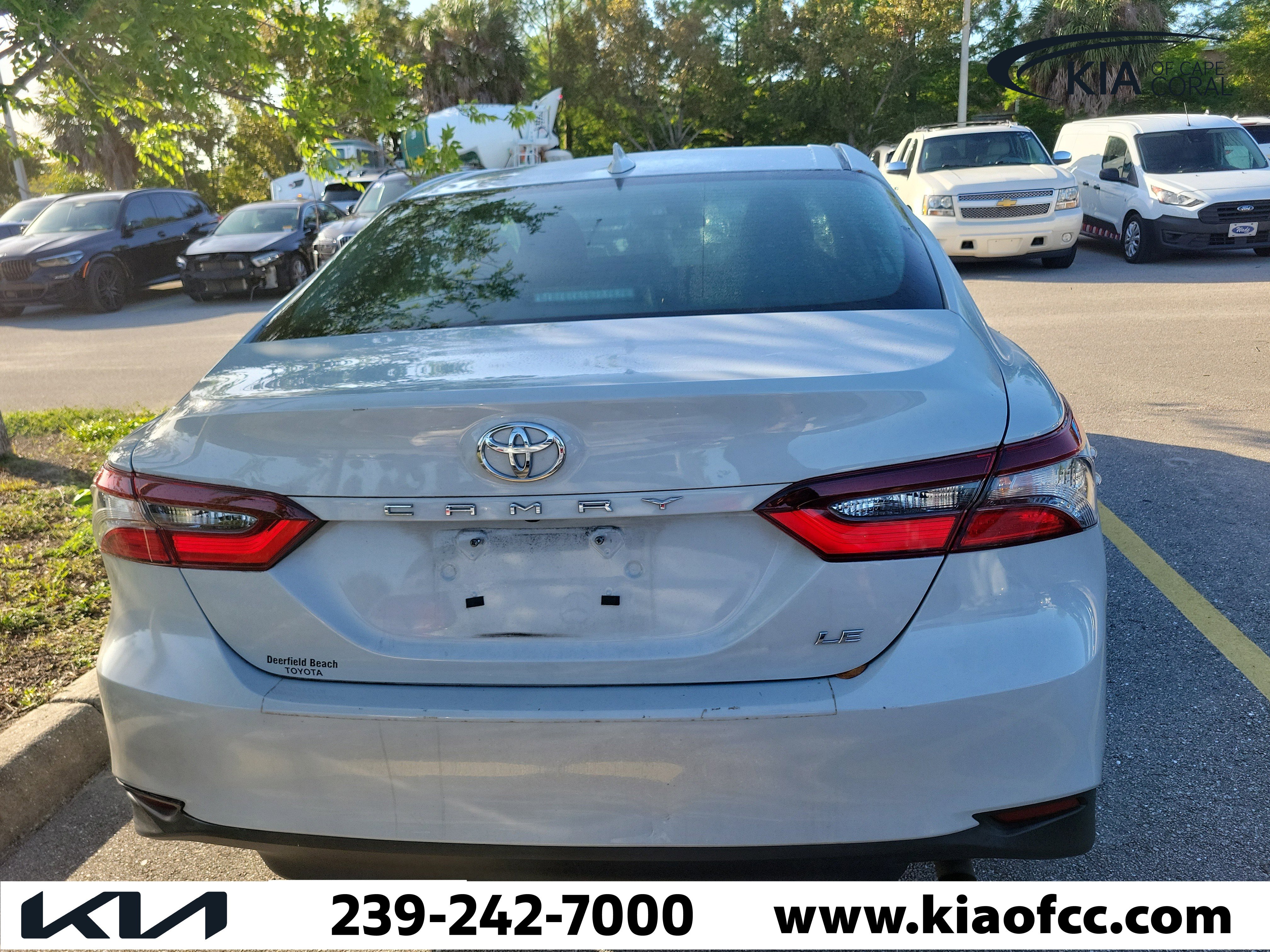 Used 2022 Toyota Camry LE image 10