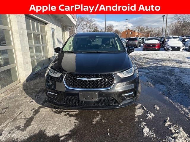 Used 2024 Chrysler Pacifica Select image 7