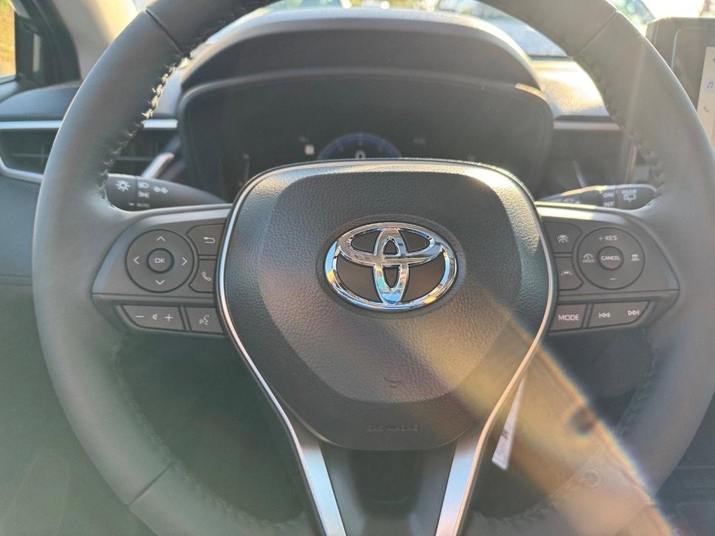 New 2026 Toyota Corolla Cross LE image 12
