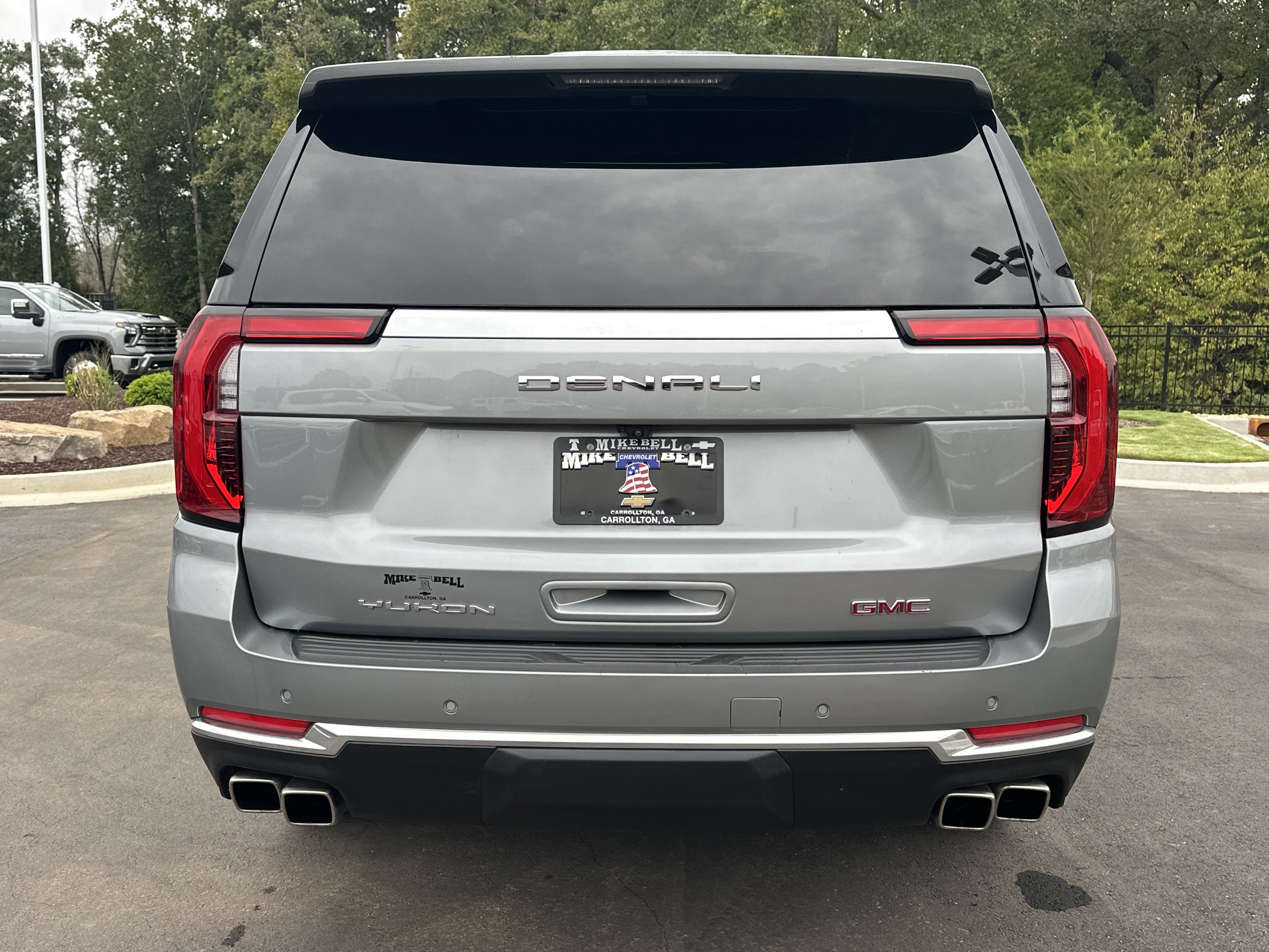 Used 2025 GMC Yukon XL Denali RWD image 7