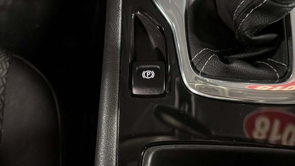 Used 2018 Buick Regal Preferred image 39