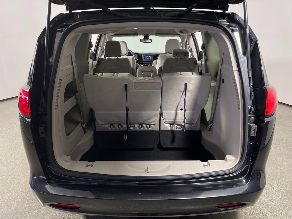 Used 2017 Chrysler Pacifica LX FWD image 10