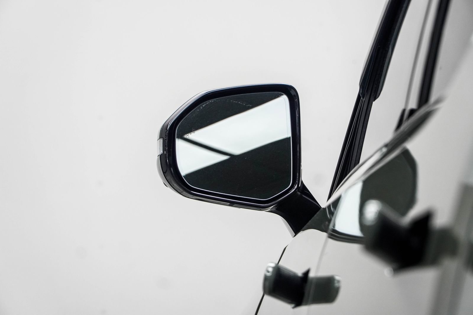 Used 2022 Rivian R1T Launch Edition image 17