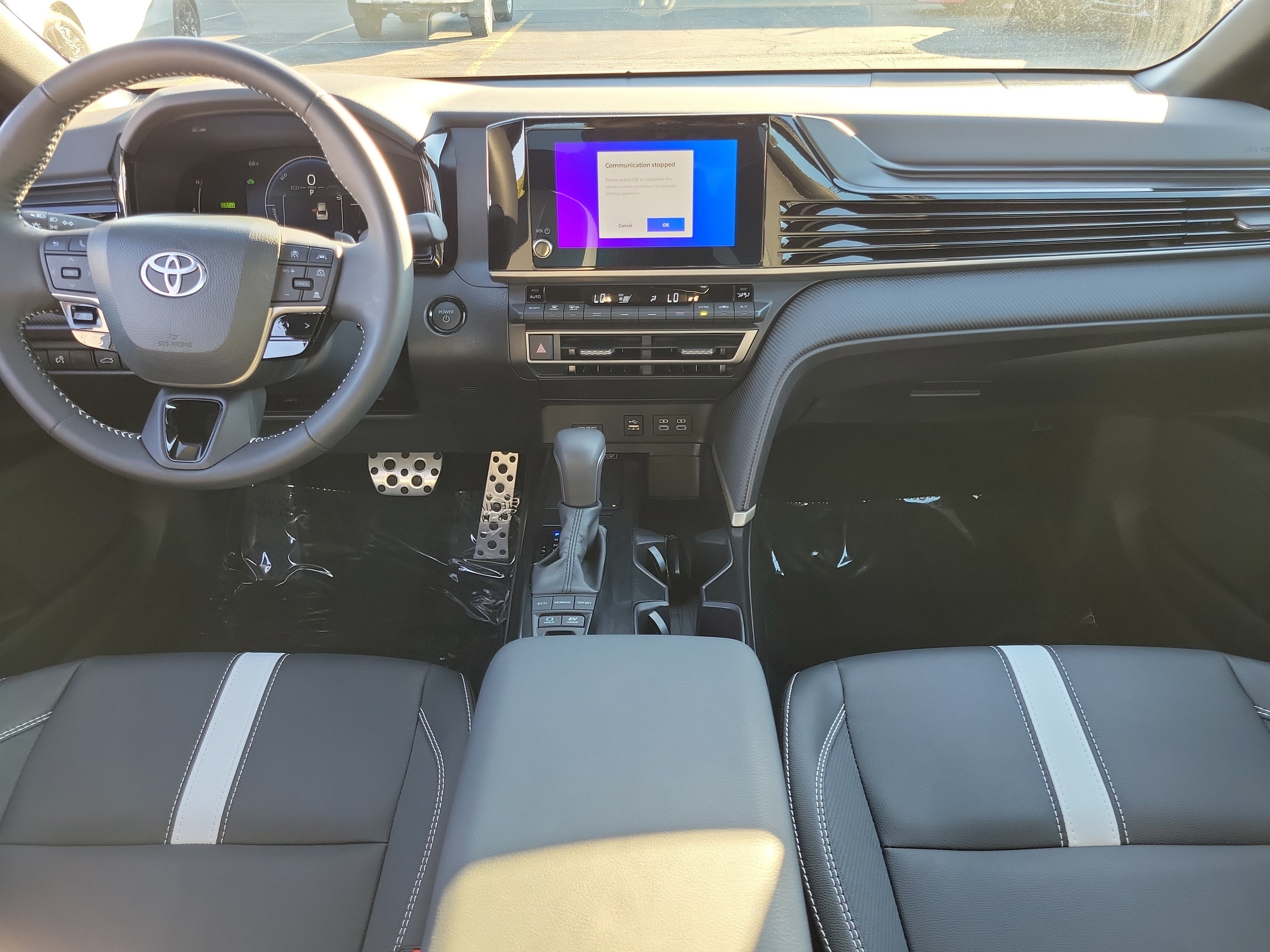 Used 2026 Toyota Camry SE FWD image 9
