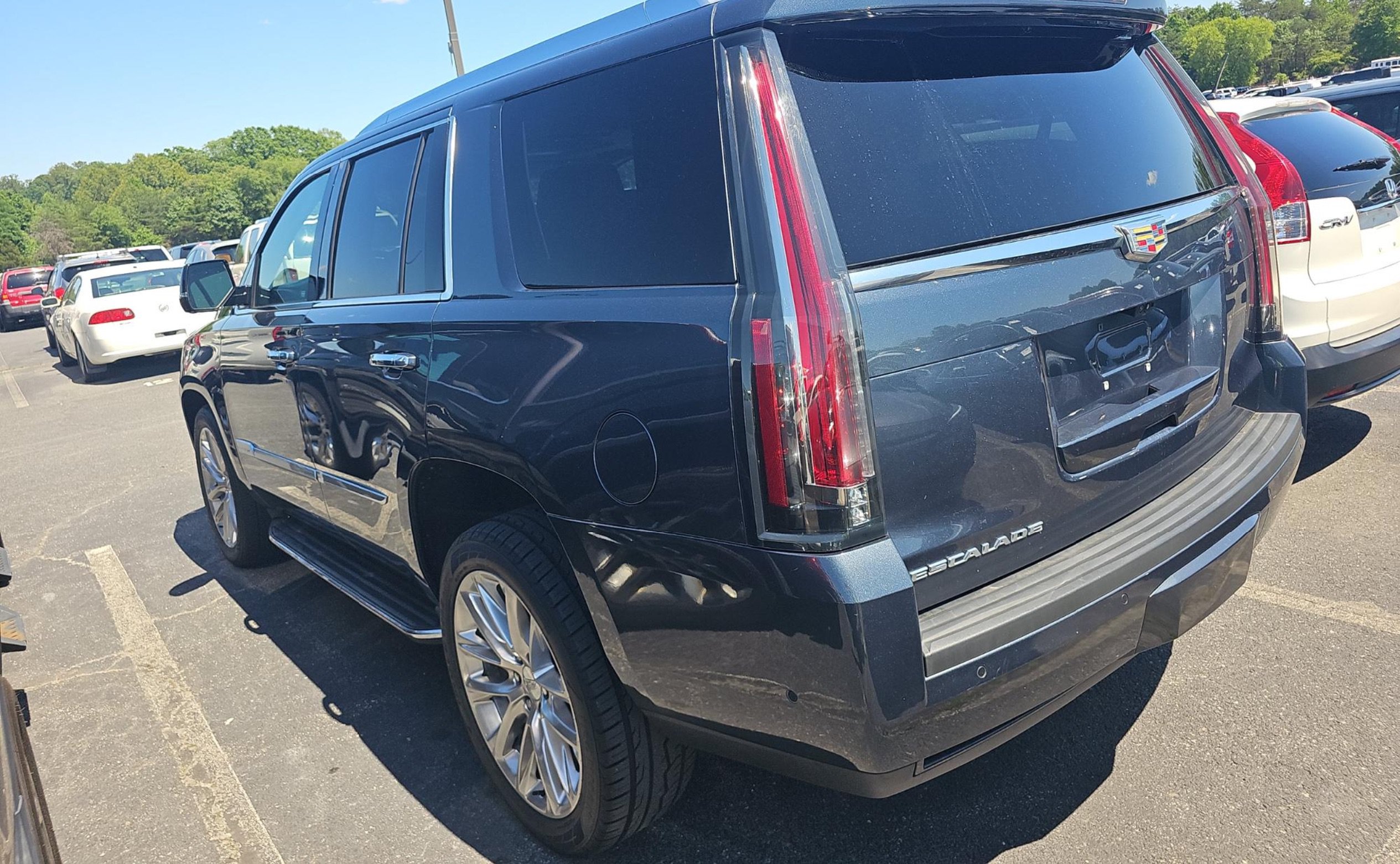 Used 2020 Cadillac Escalade Luxury AWD/4WD image 4