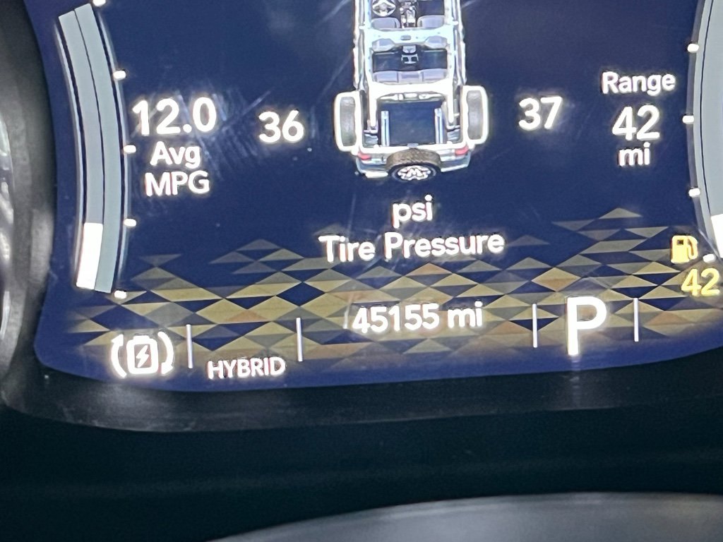 Used 2023 Jeep Wrangler Sahara image 19