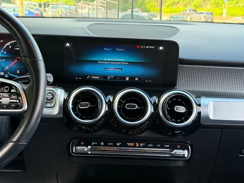Used 2023 Mercedes-Benz GLB 250 w/ Premium Package image 46