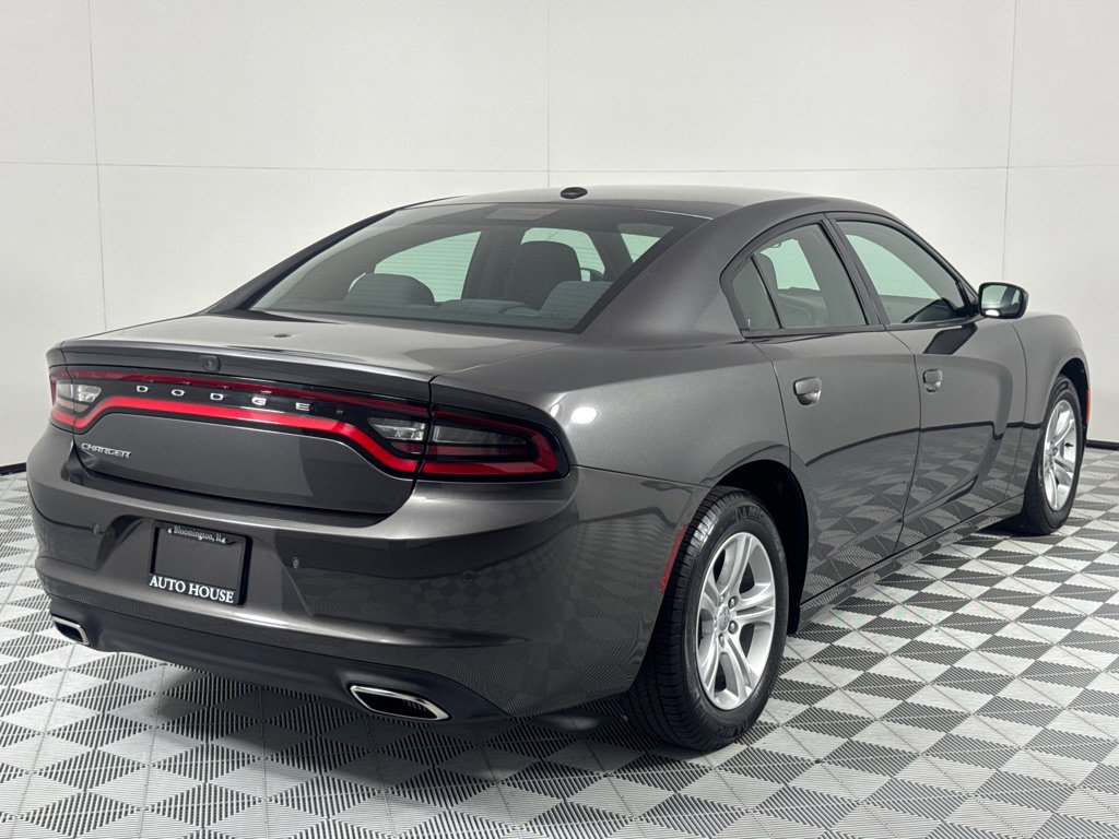 Used 2019 Dodge Charger SXT image 5