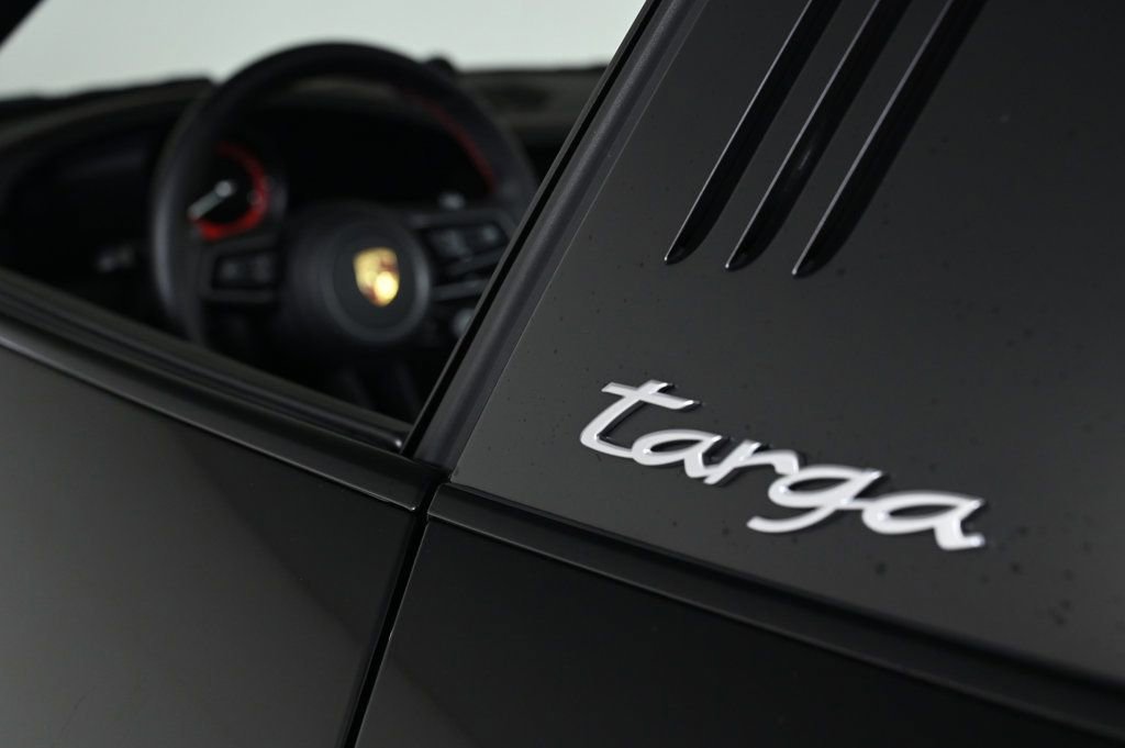 Certified 2022 Porsche 911 Targa 4S image 23