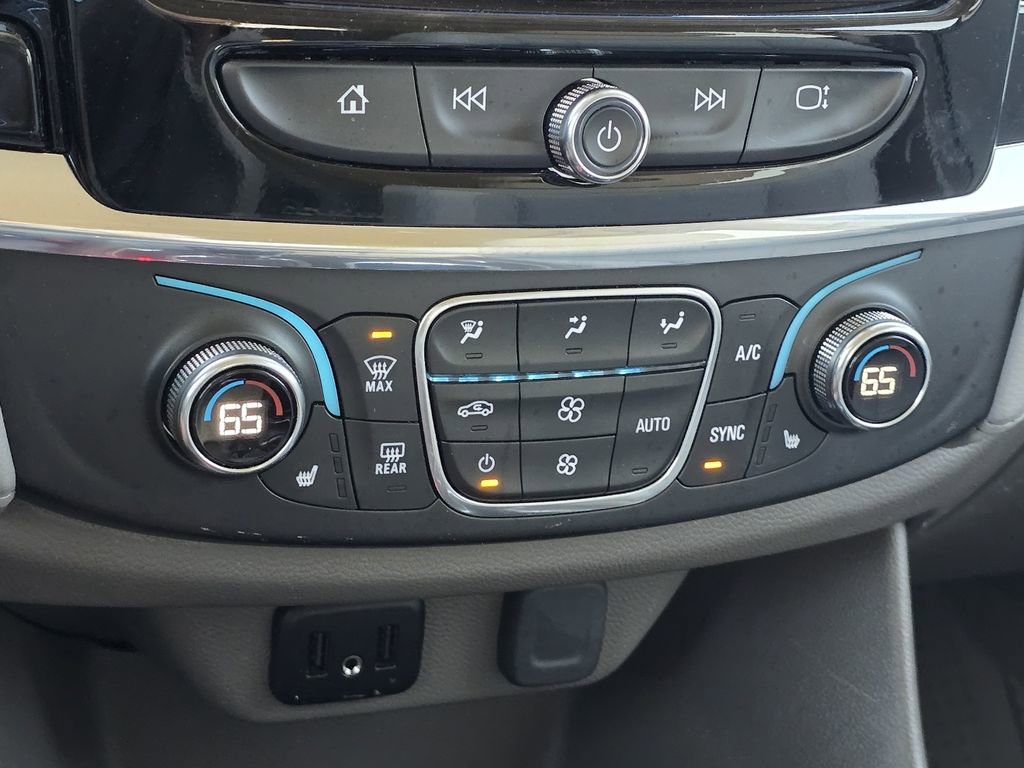 Used 2020 Chevrolet Traverse LT AWD/4WD image 21