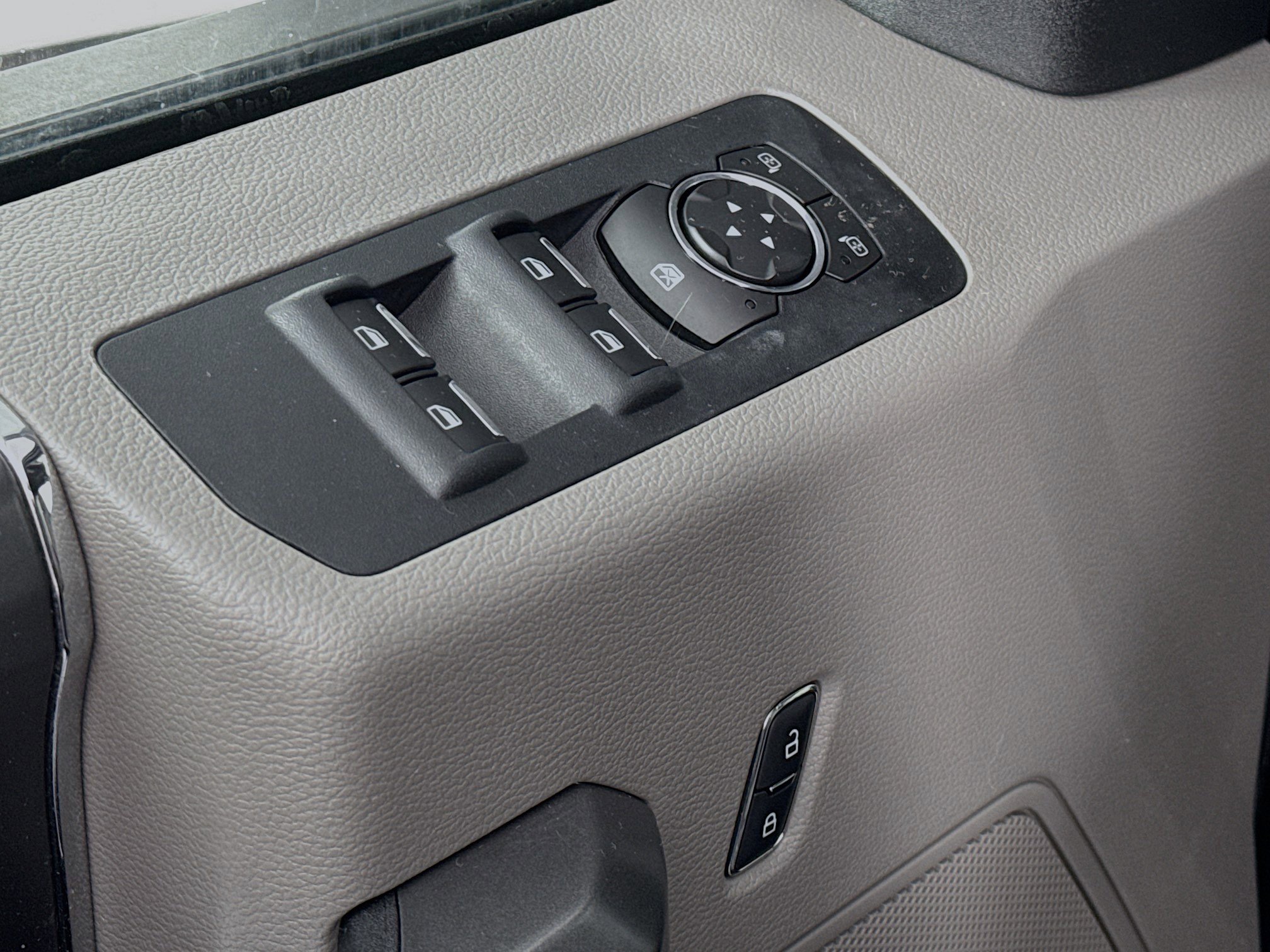 Used 2016 Ford F150 XLT w/ Equipment Group 302A Luxury image 17