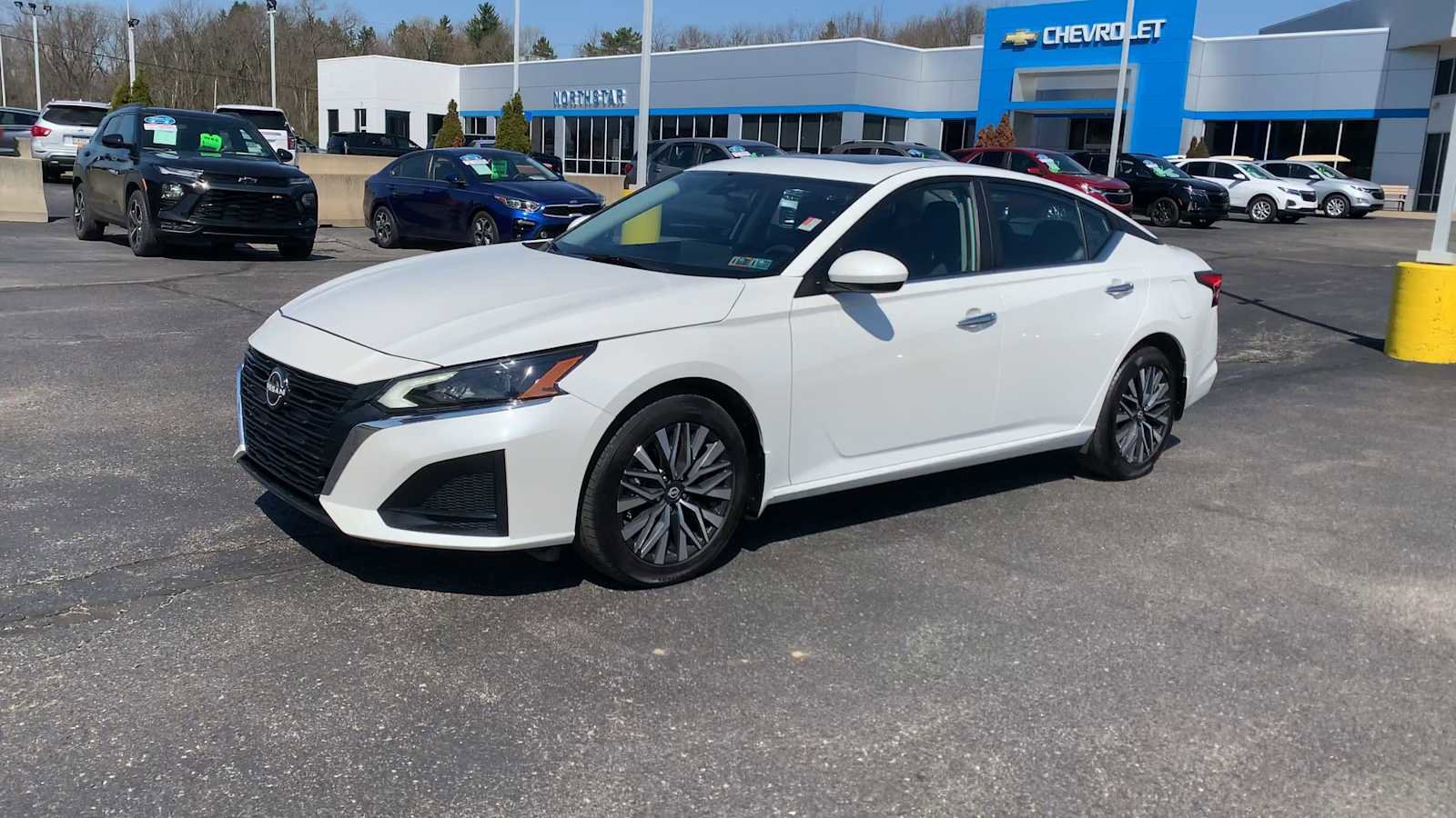 Used 2024 Nissan Altima 2.5 SV w/ SV Premium Package image 4