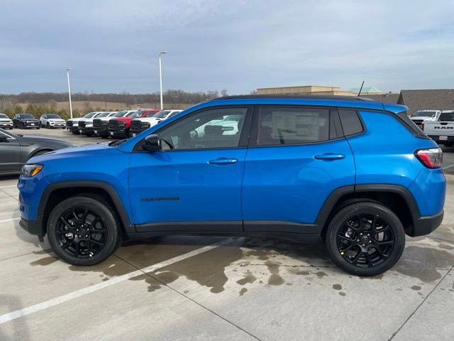 New 2026 Jeep Compass Latitude AWD/4WD image 2