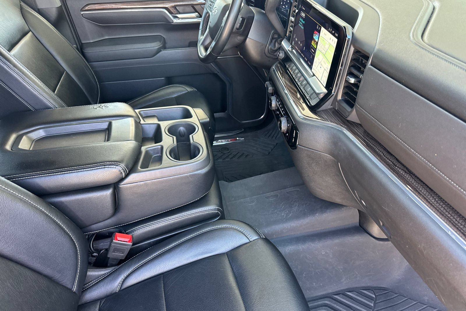 Used 2023 Chevrolet Silverado 1500 RST w/ Z71 Off-Road Package AWD/4WD image 16
