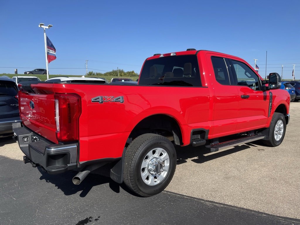 Used 2023 Ford F250 XLT image 4