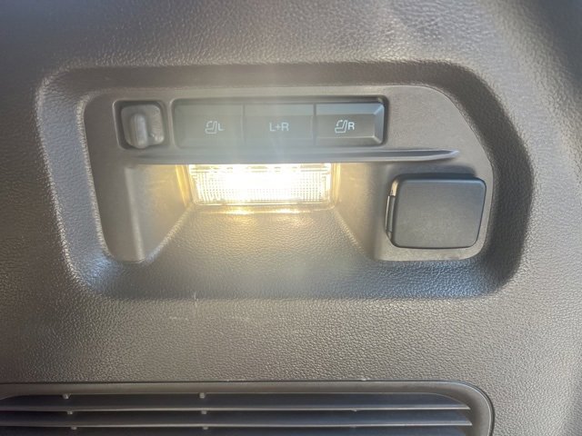 Used 2023 Ford Explorer Platinum w/ Technology Package image 16