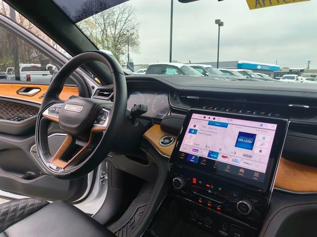 Used 2022 Jeep Grand Cherokee Summit image 33