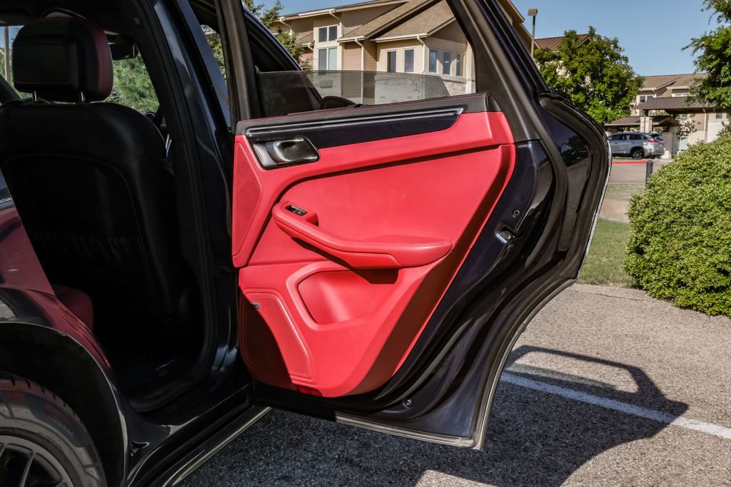 Used 2021 Porsche Macan GTS image 43