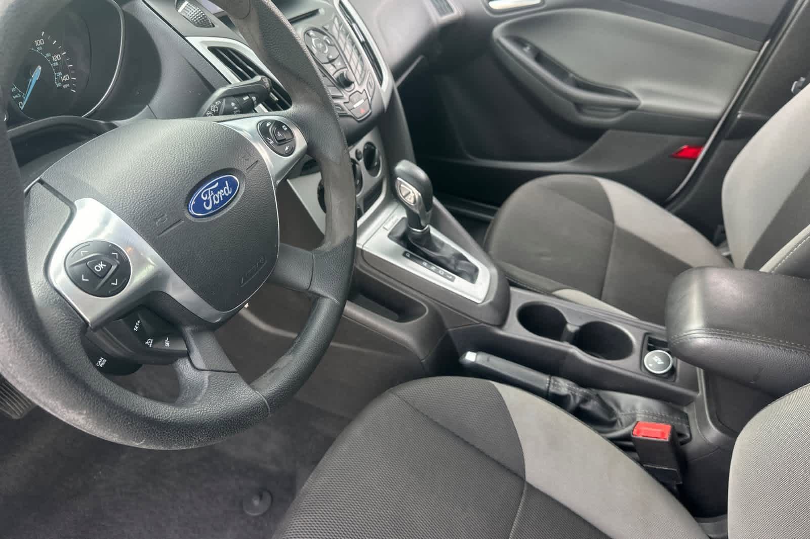Used 2014 Ford Focus SE FWD image 11