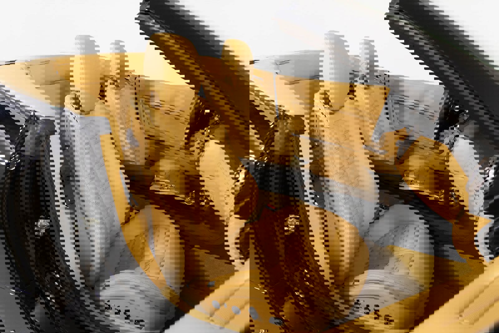 Used 2011 Ferrari California image 5