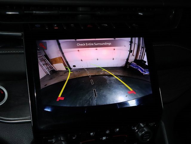 Used 2022 Jeep Grand Cherokee Overland w/ Luxury Tech Group IV image 21