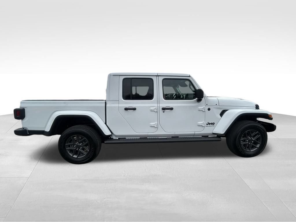 New 2026 Jeep Gladiator Sport AWD/4WD image 16