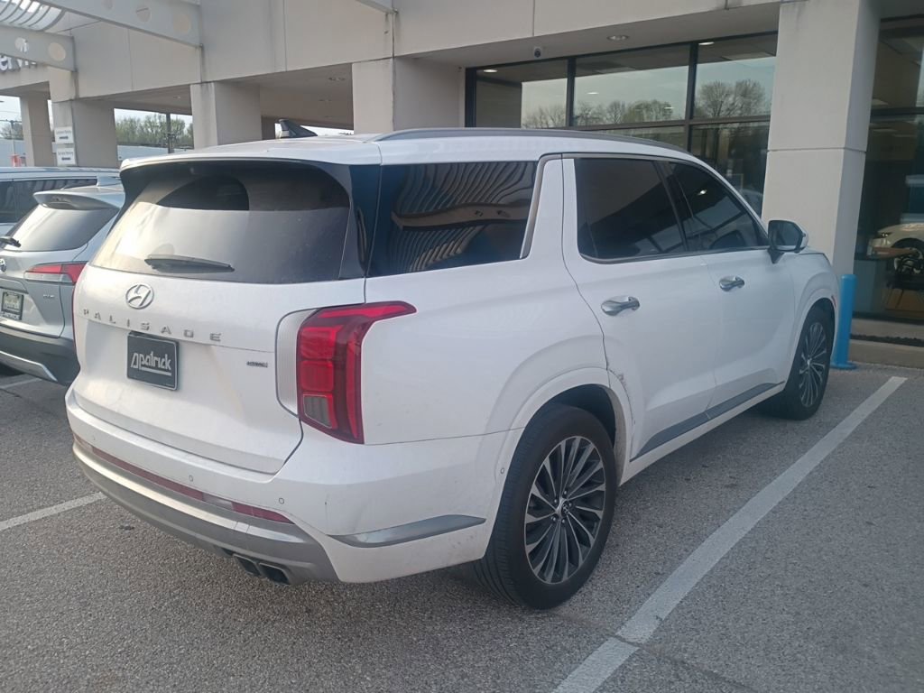 Used 2024 Hyundai Palisade Calligraphy image 6