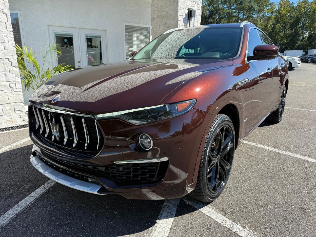 Used 2019 Maserati Levante GranLusso AWD/4WD image 10