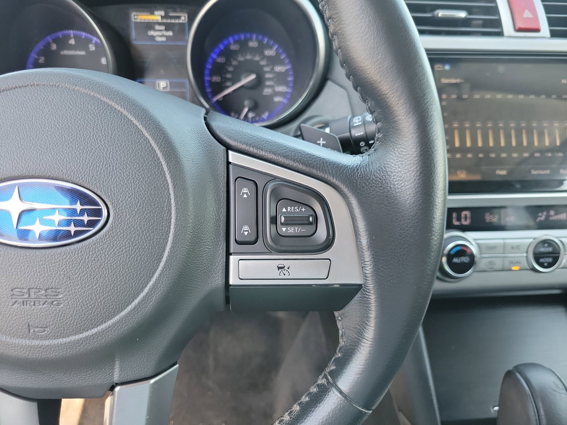 Used 2015 Subaru Outback 2.5i Limited AWD/4WD image 32