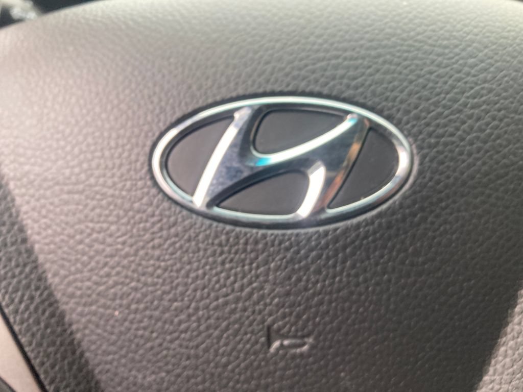 Used 2017 Hyundai Santa Fe Sport AWD/4WD image 27