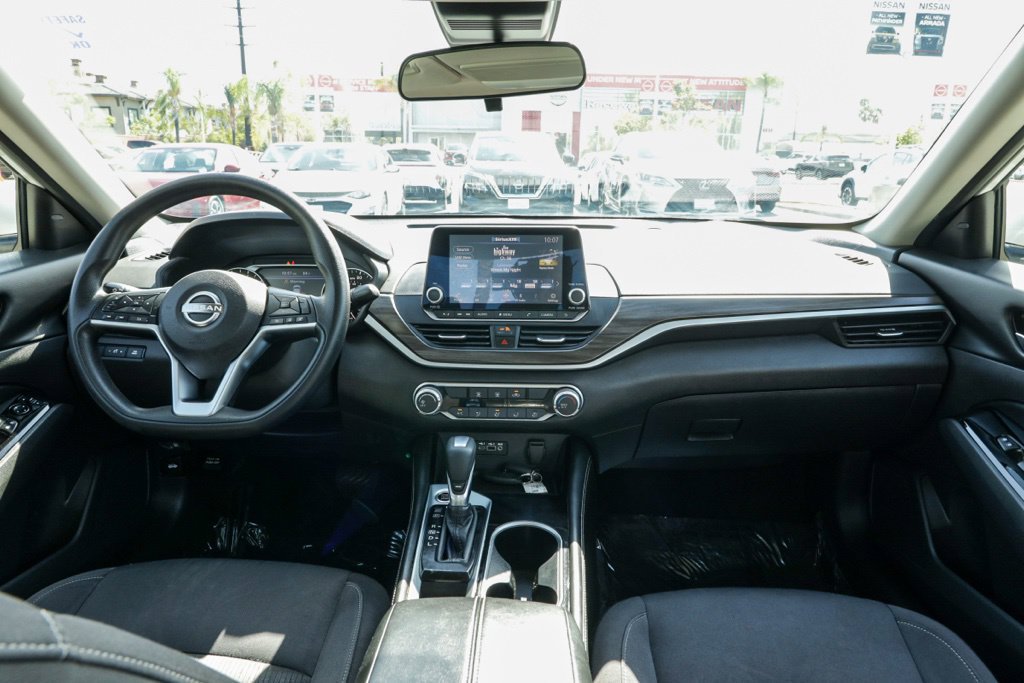 Used 2023 Nissan Altima 2.5 SV FWD image 62