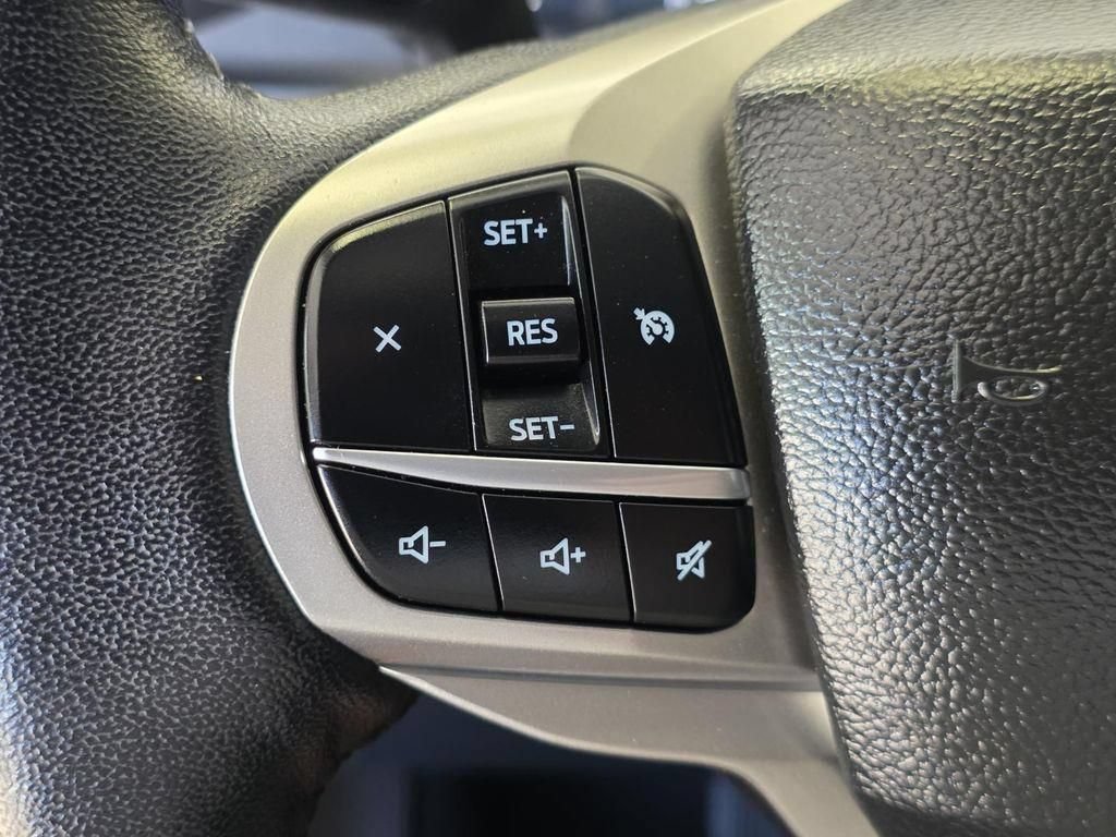 Used 2023 Ford Explorer XLT w/ Equipment Group 202A RWD image 31