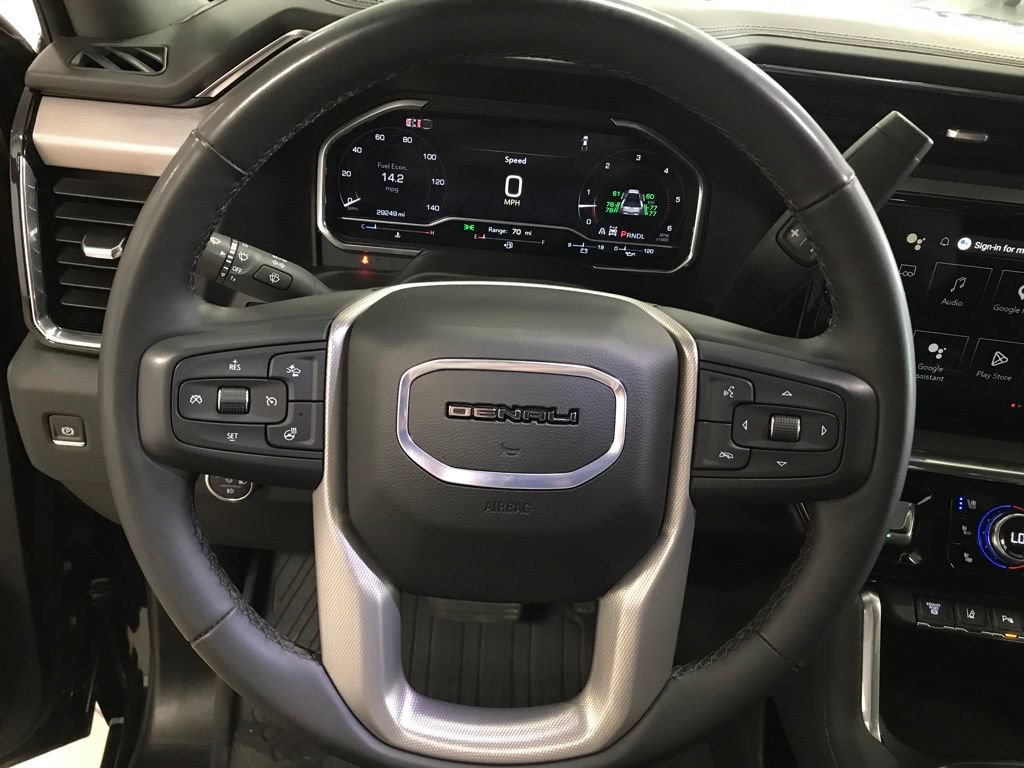 Used 2024 GMC Sierra 3500 Denali w/ Denali Reserve Package AWD/4WD image 16