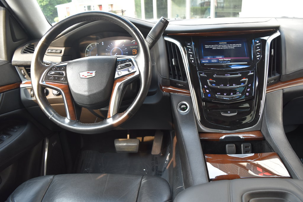 Used 2017 Cadillac Escalade ESV Premium Luxury AWD/4WD image 12
