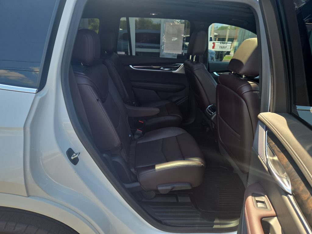 Certified 2020 Cadillac XT6 Premium Luxury AWD/4WD image 12