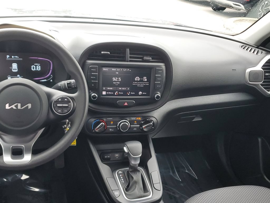 Used 2023 Kia Soul LX w/ LX Technology Package FWD image 19