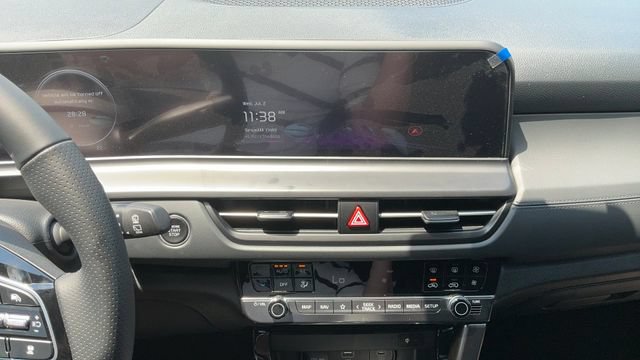Used 2025 Kia Seltos SX AWD/4WD image 23